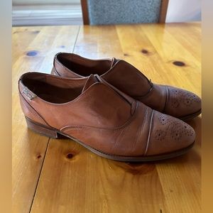 Size 8 leather Pikolinos